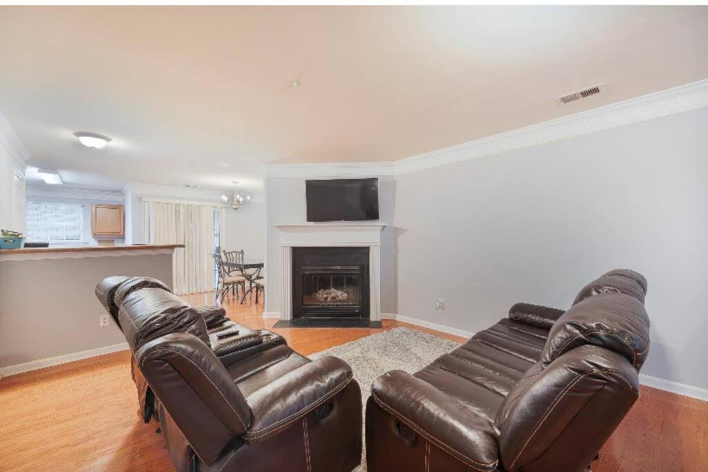 Beautiful Cozy 3-Bedroom Townhome Retreat Atlanta Exteriör bild