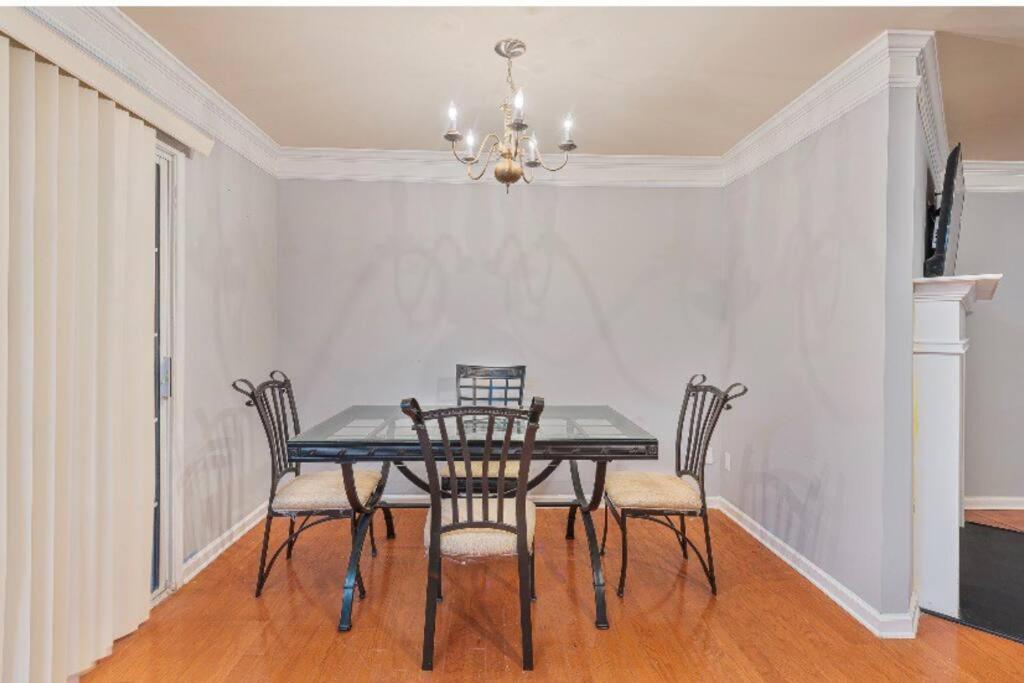 Beautiful Cozy 3-Bedroom Townhome Retreat Atlanta Exteriör bild